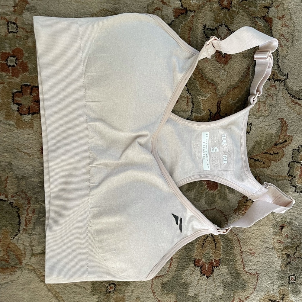 Flag nor fail sports bra